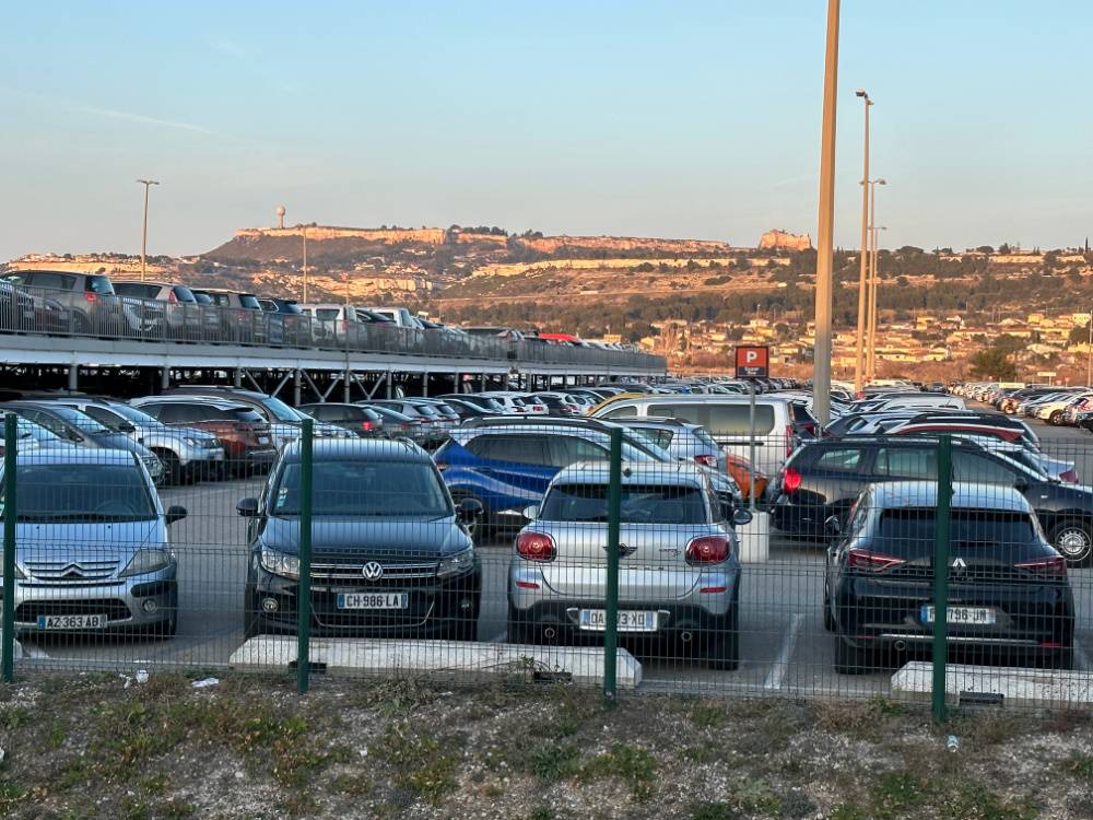 Parking Super Eco - Aéroport Marseille Provence