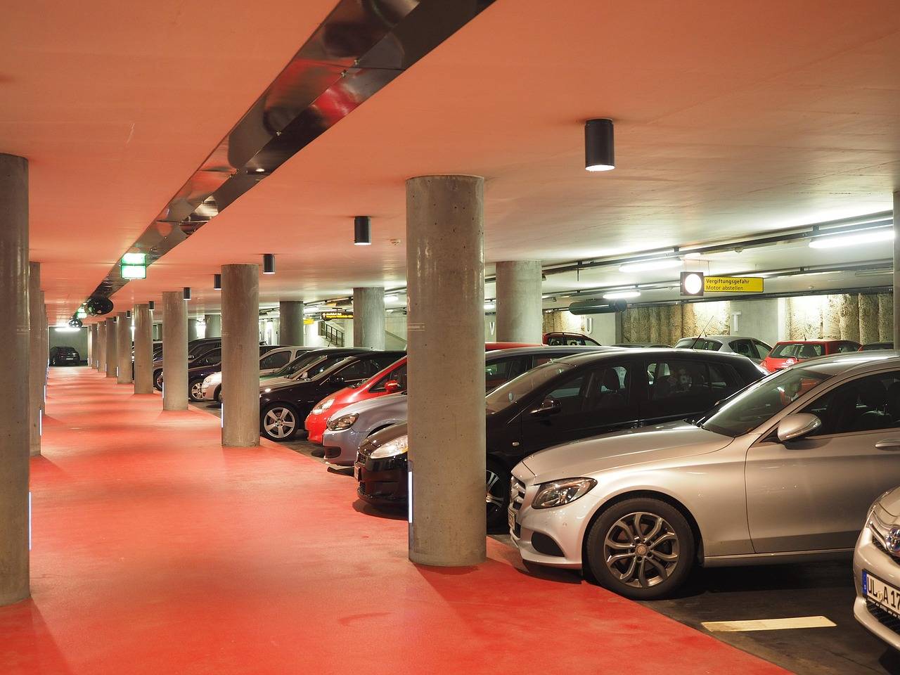 Parking couvert Car Park Travel - Aéroport de Lyon
