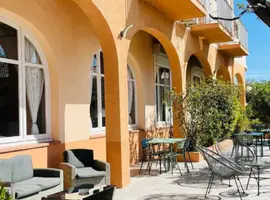 Réserver une chambre à Hôtel les Arbousiers à Calvi
