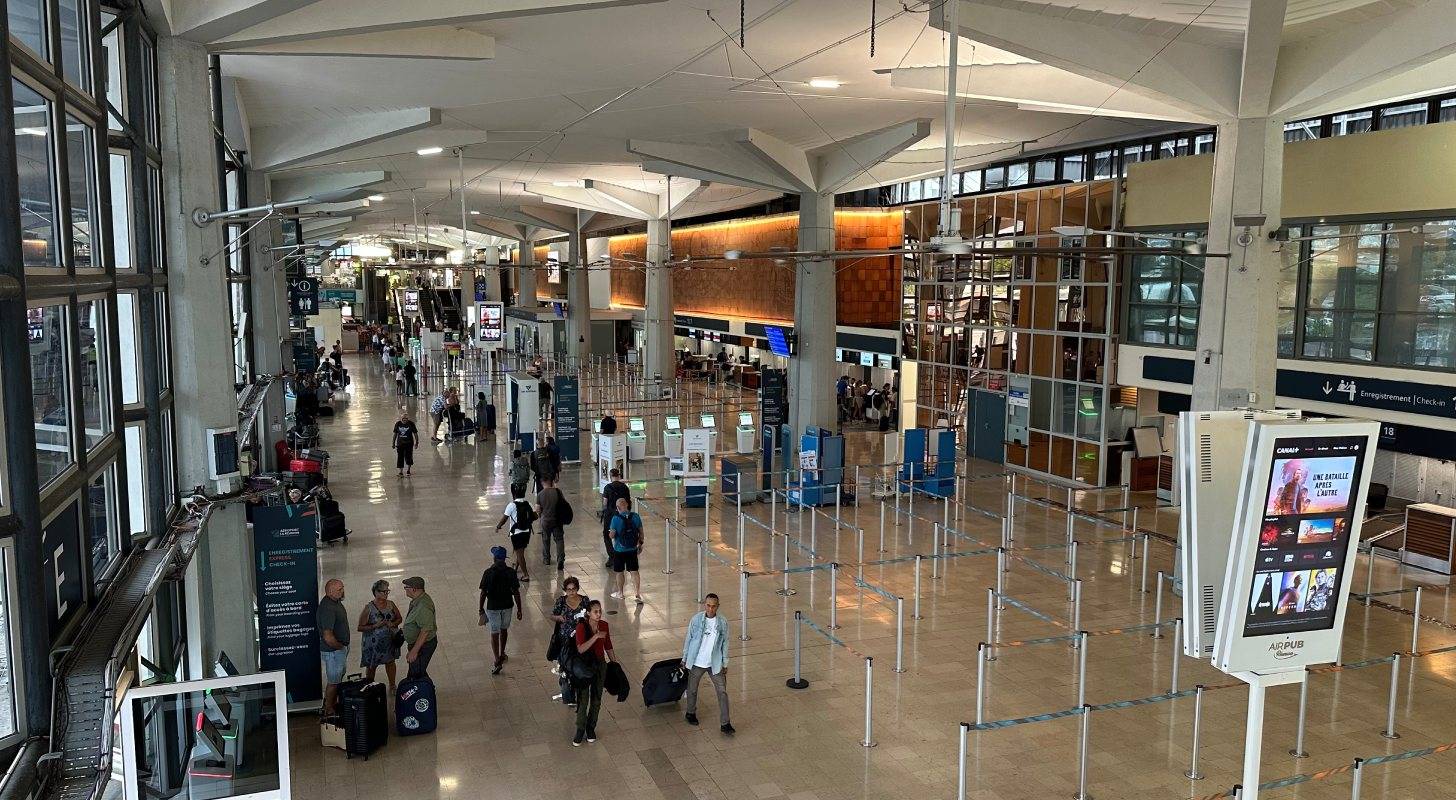 Hall de l'Aéroport Roland Garros - La Réunion