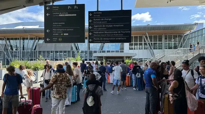 Informations Aéroport Roland Garros - La Réunion Informations Aéroport Roland Garros - La Réunion