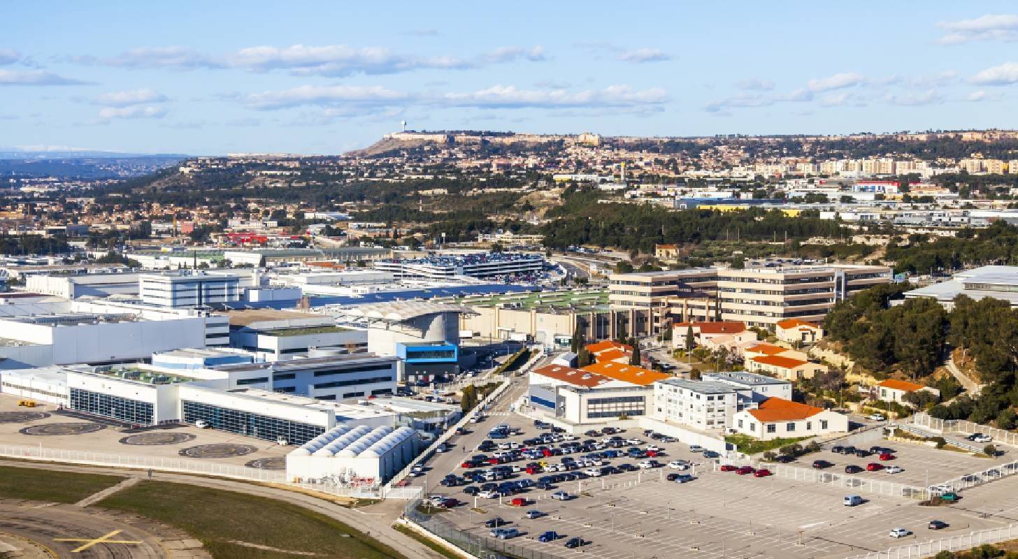 Vue panoramique de l'aéroport Marseille Provence