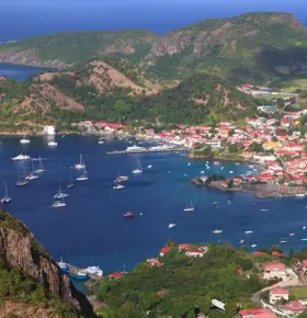 Réserver un vol Fort de France Pointe à Pitre pas cher