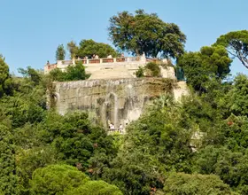 Réserver un vol pas cher Paris CDG Nice et partez en vacances à Nice