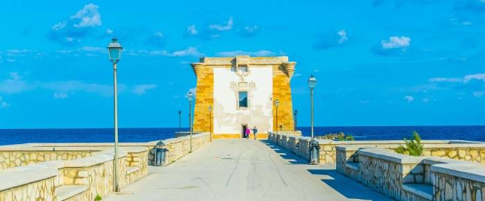 Billet d’avion pour Trapani, visite de la Tour de Ligny