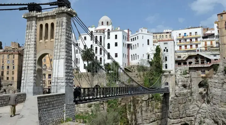 Le Pont suspendu Sidi M'Cid Acheter un billet d'avion pas cher pour Constantine et admirer la vue depuis du le pont suspendu Sidi M'Cid