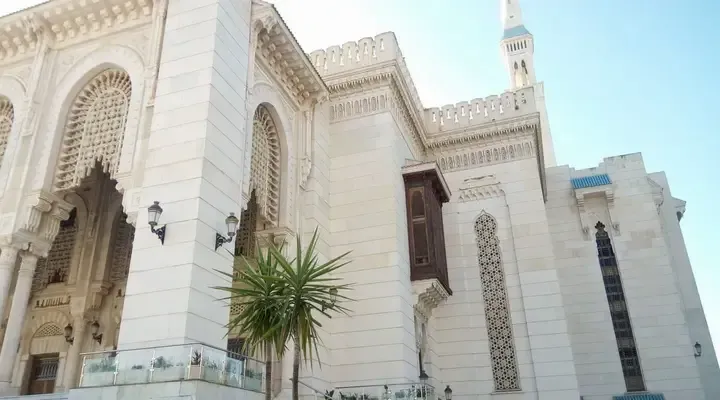 La Mosquée Emir Abdelkader de Constantine Trouver un vol direct à destination de Constantine et visiter la Mosquée Emir Abdelkader
