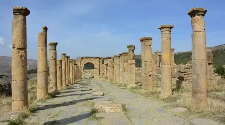 Les ruines romaines de Djémila près de Sétif Billets d'avion pas chers Sétif - Visitez les ruines romaines de Djémila