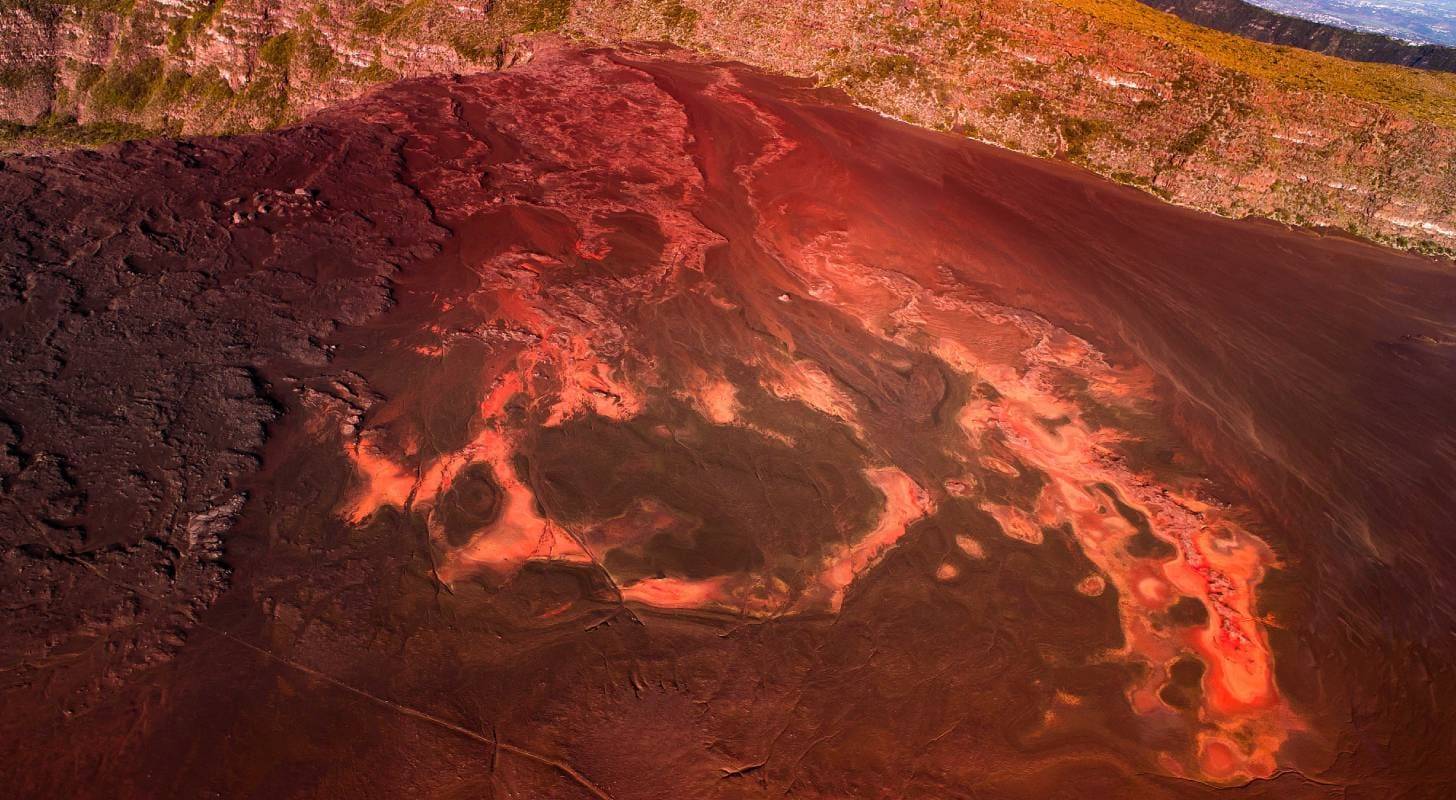 Vol pas cher pour La Réunion, exploration du Piton de la Fournaise depuis Saint-Pierre