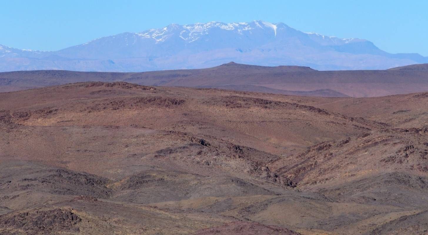 Voyage à Ouarzazate, admirez la vue sur les montagnes et le désert Marocain