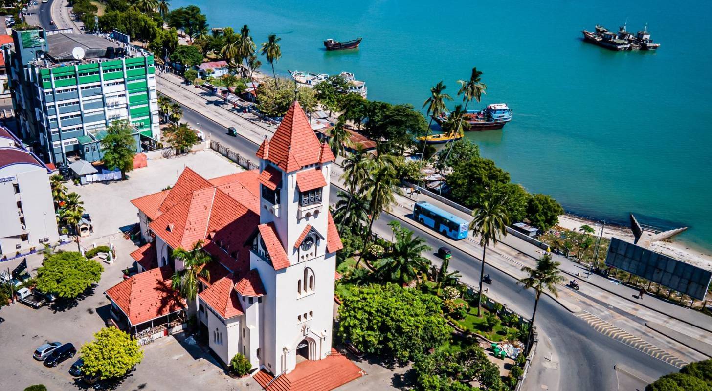Vol pas cher Dar Es Salaam Tanzanie, visitez l'Église Azania Front Lutheran  