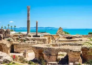 Trouvez un billet d'avion pas cher pour Tunis et visitez les ruines de Carthage