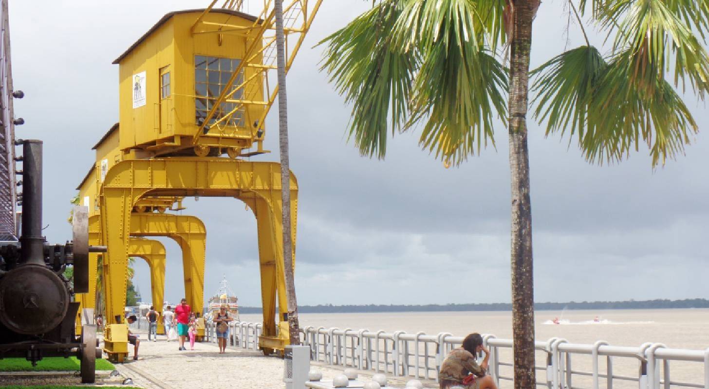 Trouvez des billets d'avion pas chers pour Belem et profitez de la promenade du bord de mer 