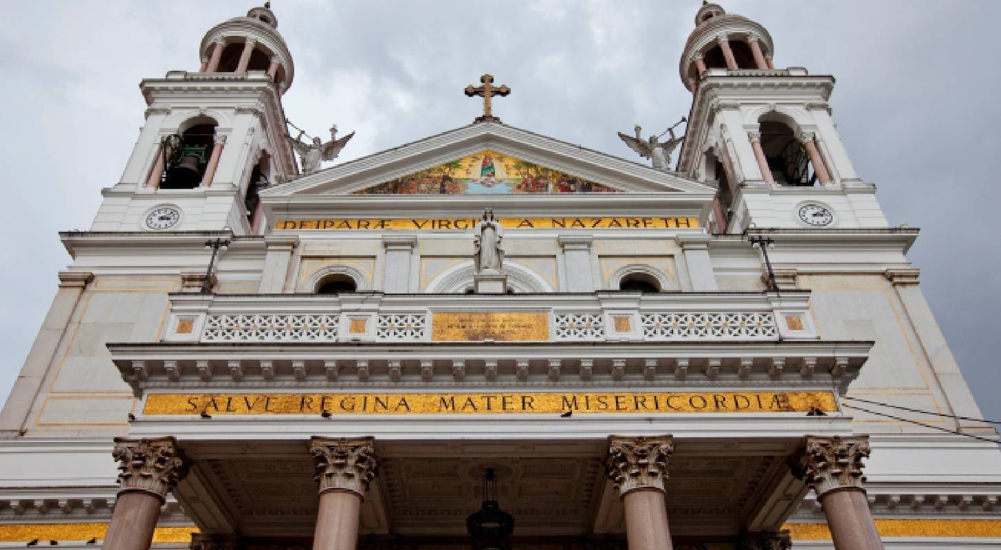 Partez en vacances au Brésil et admirez la basilique Notre-Dame de Nazareth de l'exil de Belem