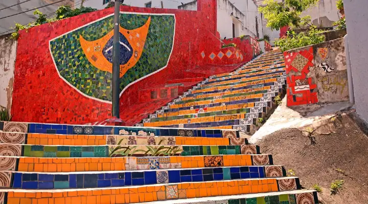 L'Escadaria Selarón Trouvez un billet d'avion pas cher pour Rio