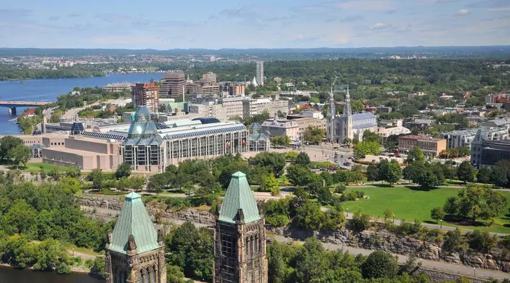 Vue panoramique de la ville d'Ottawa Partez en vacances à Ottawa au Canada