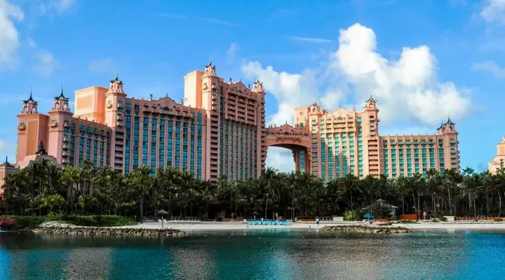 Le centre de vacances d'Atlantis Partez en voyage aux Bahamas et séjournez à l'hotel Atlanctis