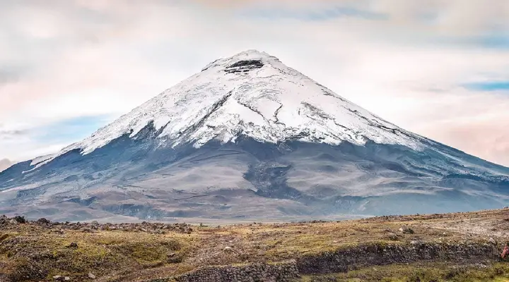 Le volcan Cotopaxi près de Quito Billet d’avion pour Quito, vue du volcan Cotopaxi près de Quito