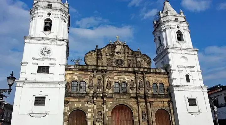 La Cathédrale Basilique Sainte Marie à Panama City Vol pas cher pour Panama City, visite de la Cathédrale Basilique Sainte Marie