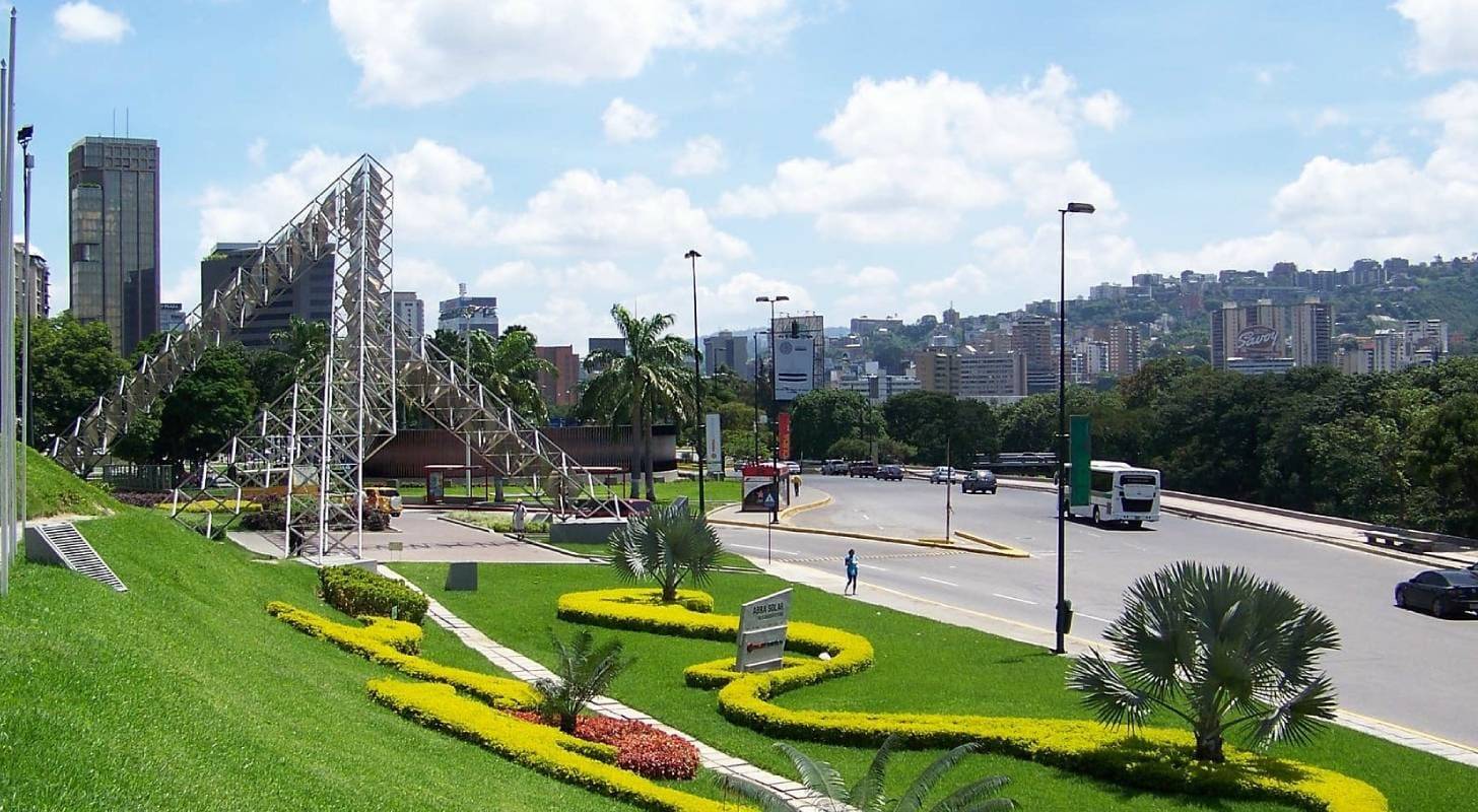 Billet d’avion pour Caracas, promenade dans le centre-ville animé