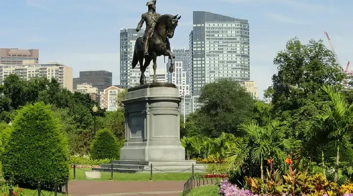 La Statue George Washington de Boston Trouvez un billet d'avion au meilleur prix pour Boston et admirez la Statue George Washington
