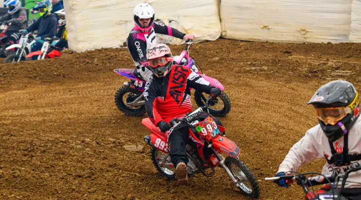 Course de motocross Réservez un vol pas cher pour Cincinnati