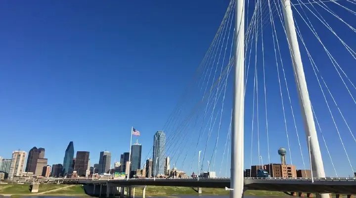 Le Pont de Margaret Hunt Hill de Dallas Vols directs Dallas, admirez le pont de Margaret Hunt Hill