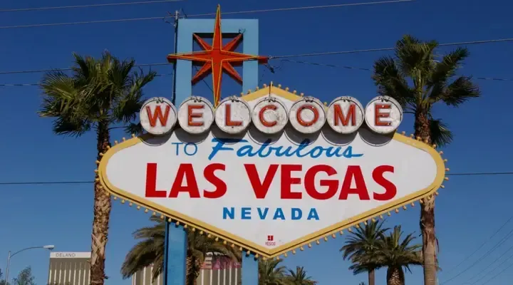 Le panneau "Welcome to Fabulous Las Vegas" Réservez un vol direct pour Las Vegas et admirez le célébre panneau "Welcome to Fabulous Las Vegas"