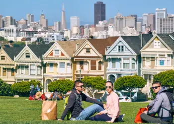 Trouvez un billet d'avion pas cher pour San Francisco et allez admirer les Seven Sisters