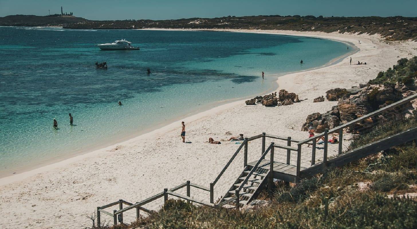 Vol pas cher pour l’Australie, détente à la plage de Bondi près de Sydney