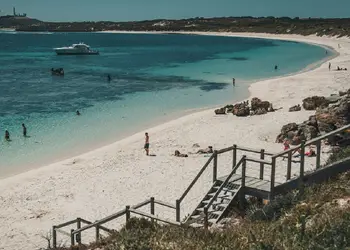 Vol pas cher pour l’Australie, détente à la plage de Bondi près de Sydney