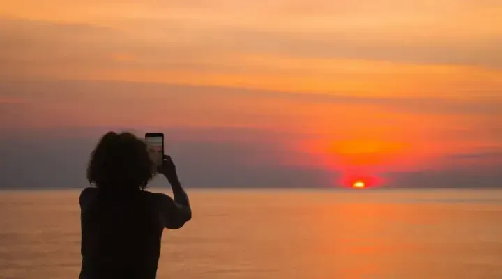 Coucher de soleil à Apataki Réserver un vol pour les iles Tuamotu