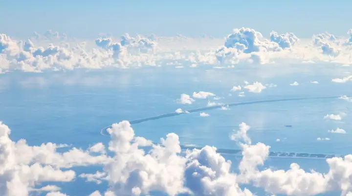 Vue arienne sur l’atoll de Tureia Vol pas cher pour Tureia en Polynésie Française.