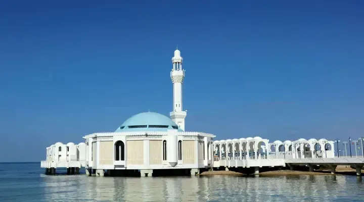 Voyage à Djeddah, admirez la Mosquée al Rahmah sur la mer Rouge Voyage à Djeddah, admirez la Mosquée al Rahmah sur la mer Rouge