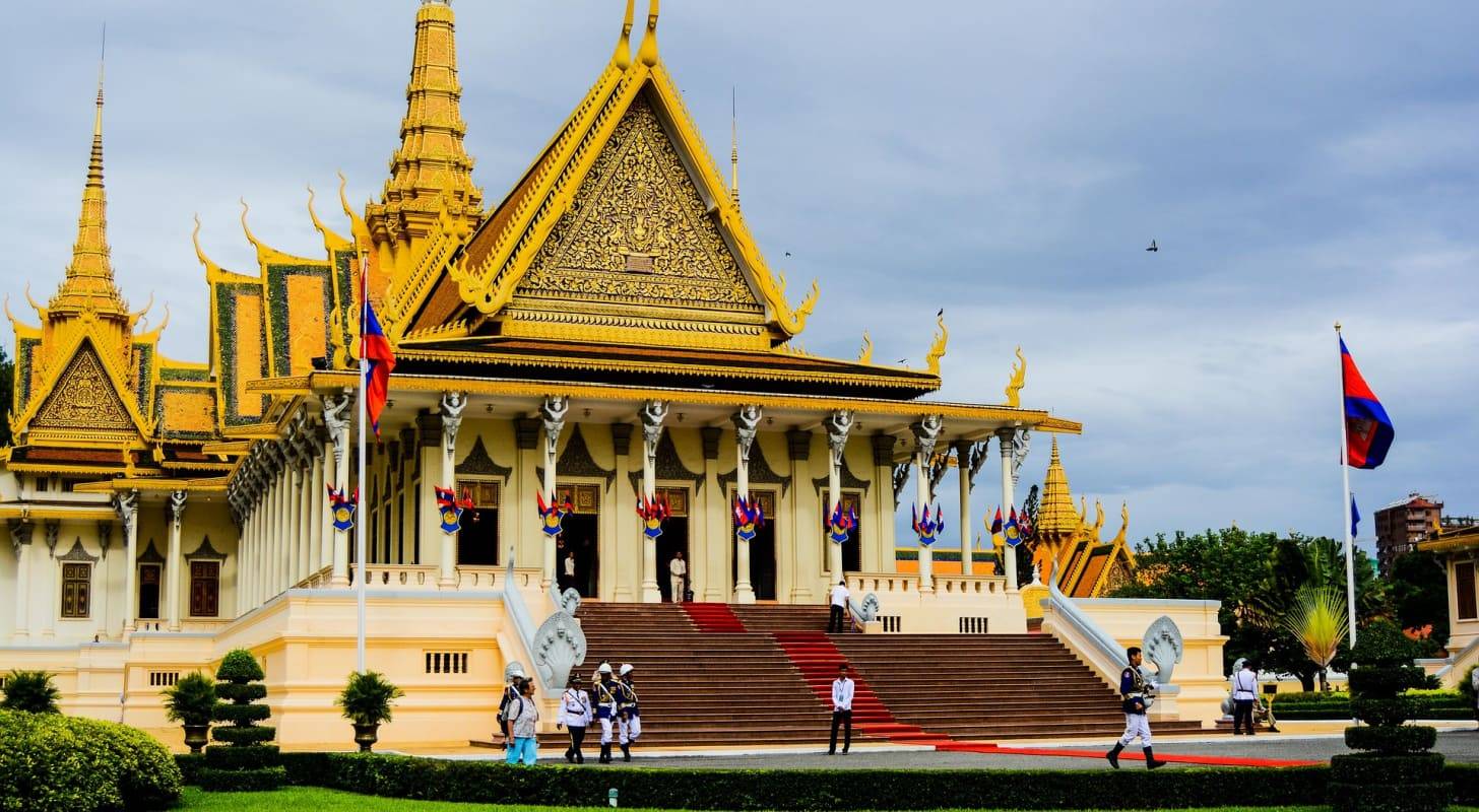 Vol pas cher pour Phnom Penh, visite du Palais royal
