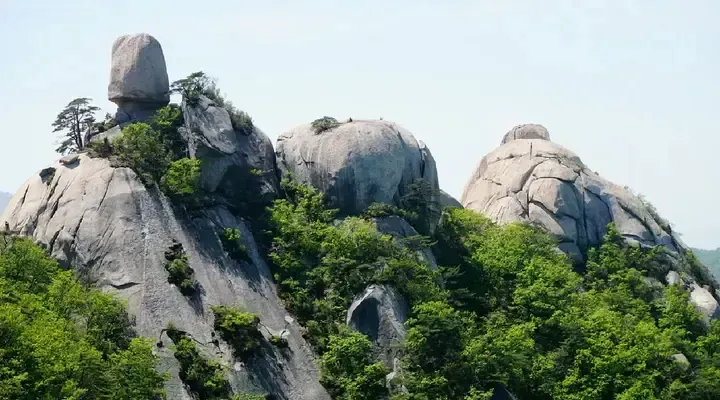 Voyage à Séoul, randonnée à Dobongsan dans le parc national de Bukhansan Voyage à Séoul, randonnée à Dobongsan dans le parc national de Bukhansan
