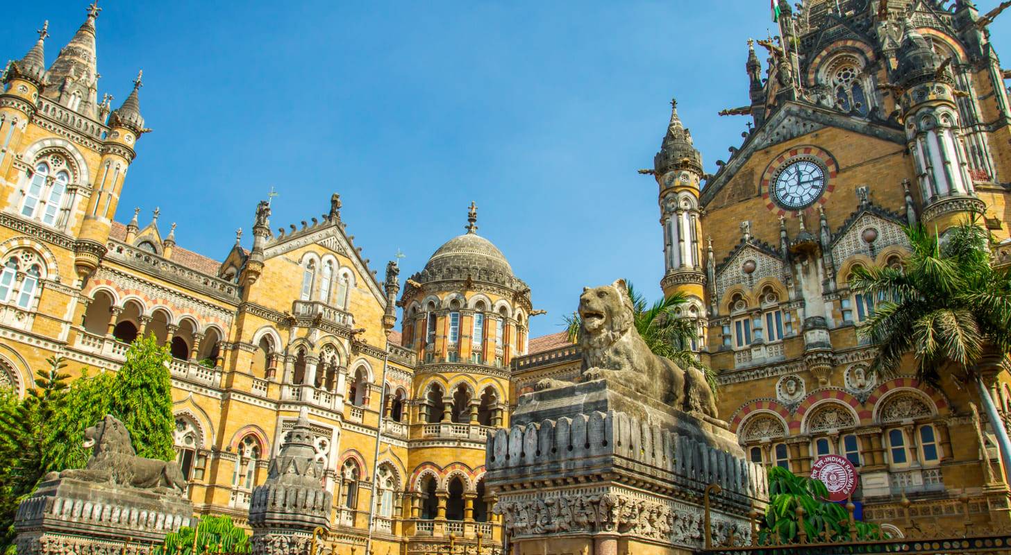 Billet d’avion pour Bombay, découverte de la gare Chhatrapati Shivaji, joyau architectural