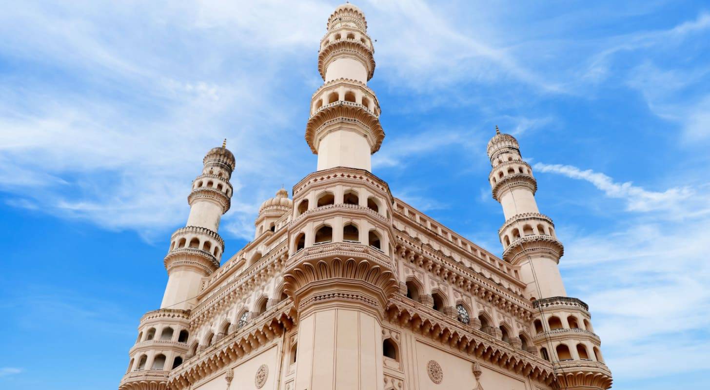 Billet d’avion pour visiter le Charminar à Hyderabad