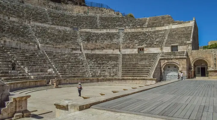 Réserver un vol pour Amman et visitez le théâtre antique Réserver un vol pour Amman et visitez le théâtre antique
