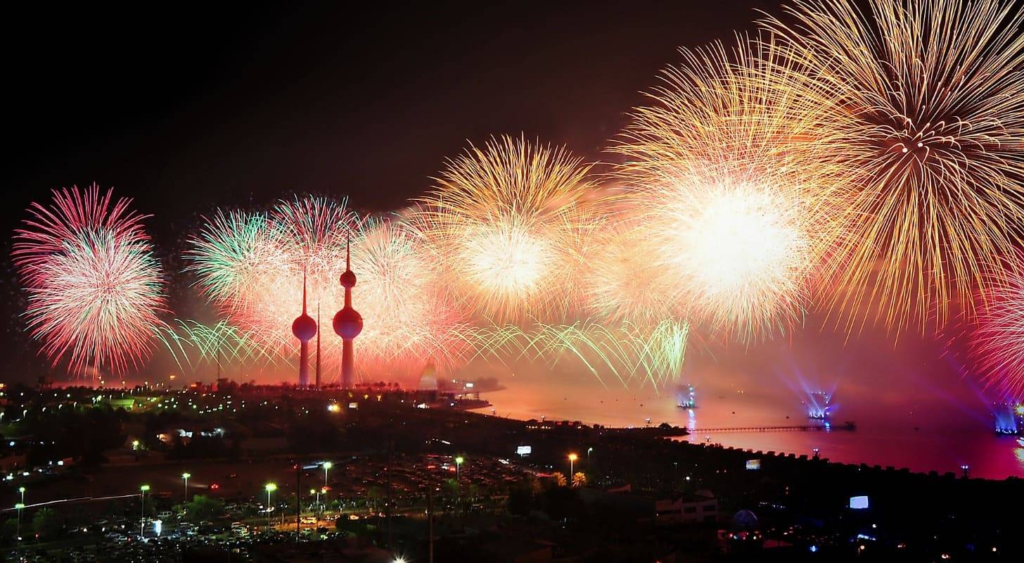 Voyage à Koweït City, admirez un feu d'artifice spectaculaire