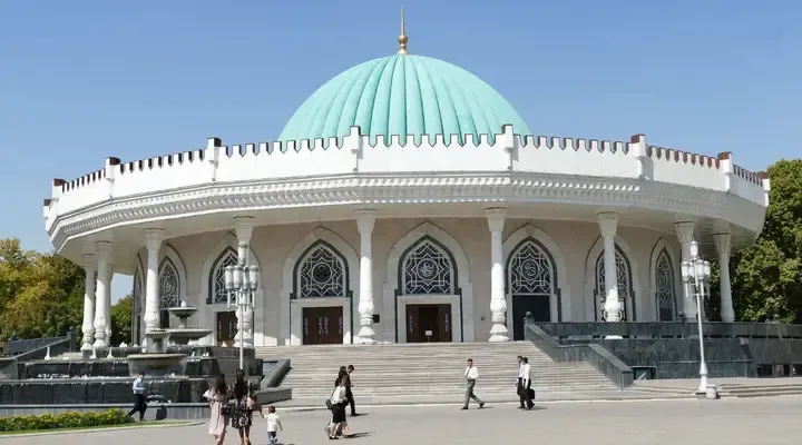 Musée Amir Timur Réserver un vol direct Paris Tachkent en Ouzbékistan