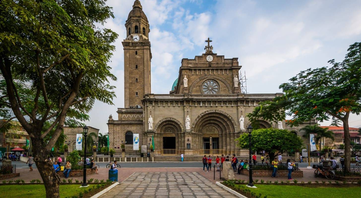 Voyage à Manille, visite de la cathédrale historique