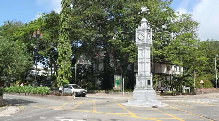 Vol pas cher pour Mahé, découverte de la Clock Tower de Victoria Vol pas cher pour Mahé, découverte de la Clock Tower de Victoria