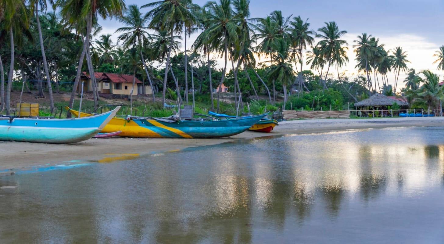 Vol pas cher pour Arugam Bay, détente sur la plage