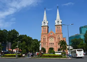 Billet d’avion pour Ho Chi Minh Ville, visitez la Cathédrale Notre-Dame de Saïgon