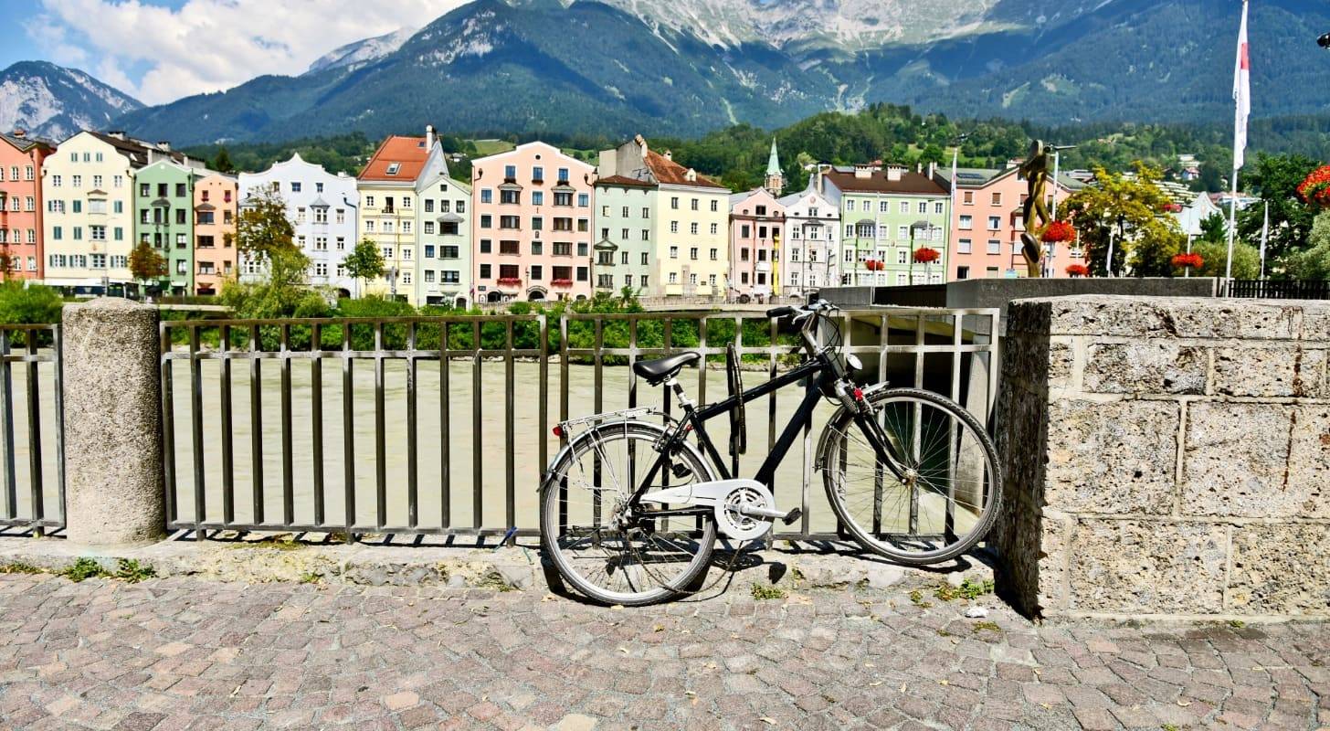 Réservez un vol pas cher pour l’Autriche avec les Alpes en toile de fond