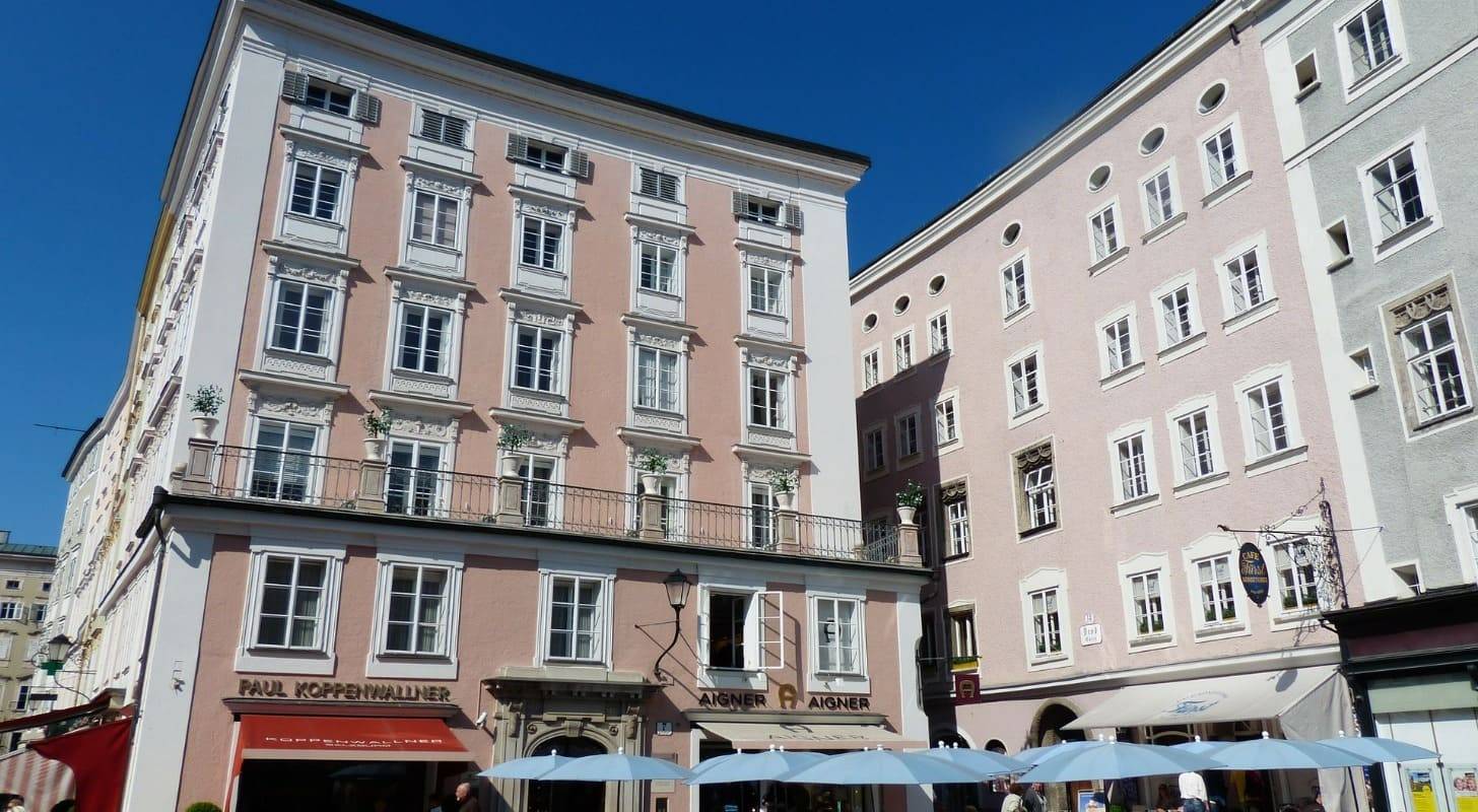 Réservez un vol pas cher pour Salzbourg et explorez le centre historique de la ville