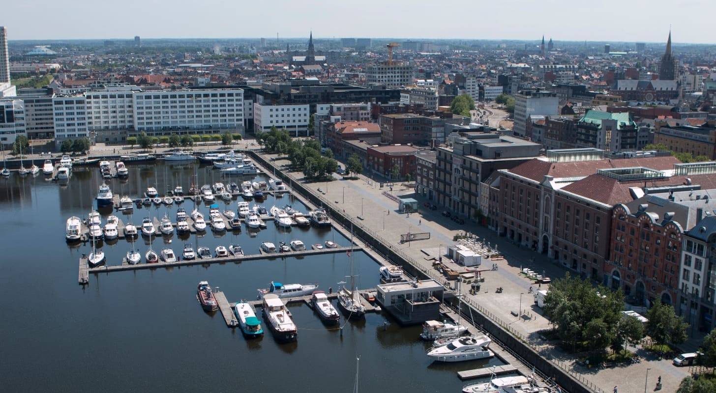 Trouvez un billet d’avion au meilleur prix pour Anvers et promenez-vous sur le port