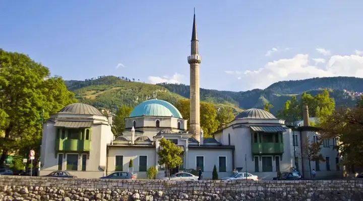 Réservez un vol pas cher pour Sarajevo et visitez la Mosquée impériale de Sarajevo Réservez un vol pas cher pour Sarajevo et visitez la Mosquée impériale de Sarajevo