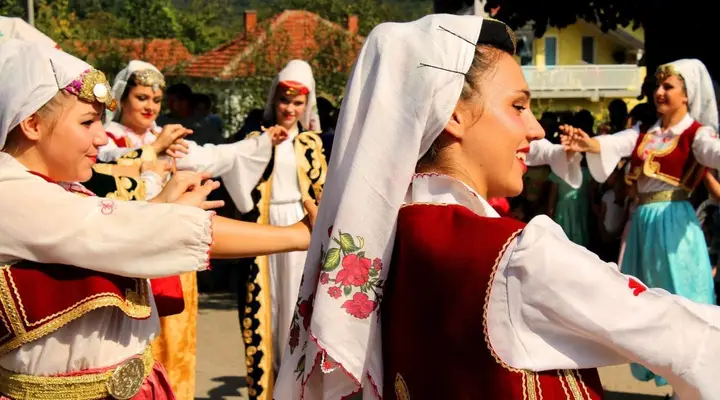 Spectacle de danse traditionnelle Vol pas cher pour Tuzla